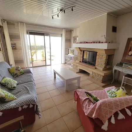 Bel Face A La Mer, Au Rdc D'une Maison En Cours De Classement Meuble, 4 Couchages, Wifi, Lxbfm26 * Portiragnes